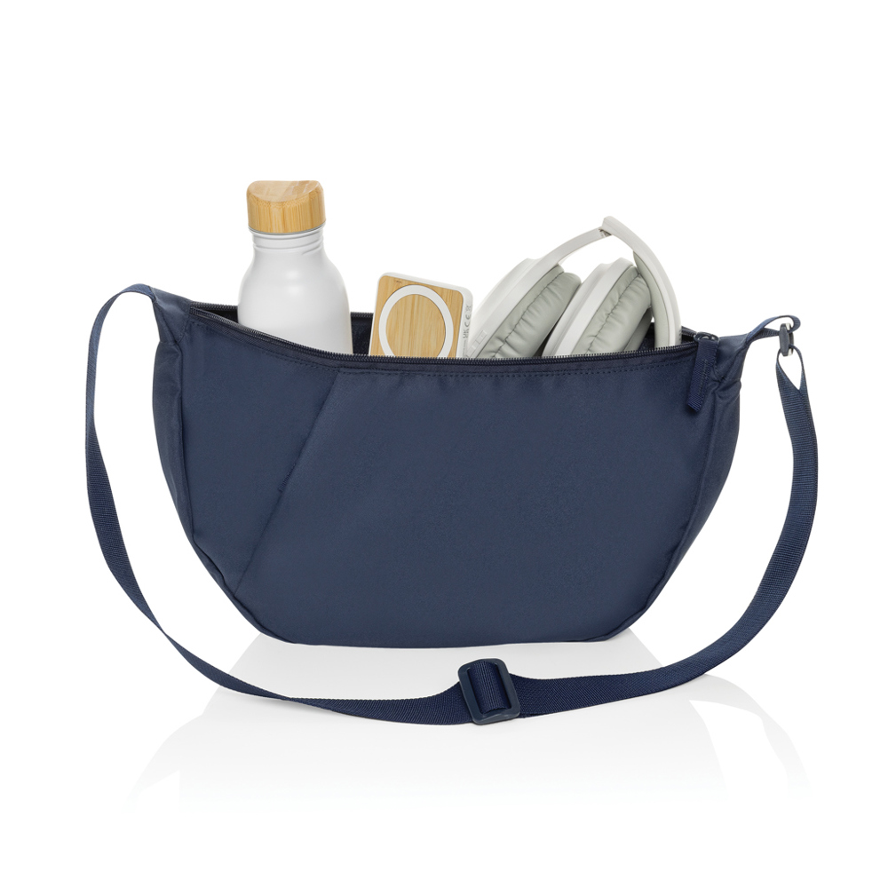 Crescent XL AWARE™ RPET Half-Moon Sling Tasche