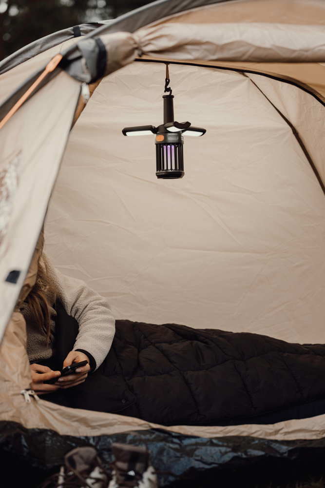 Nordic Drift Titan tragbare Campinglampe mit Mückenschutz