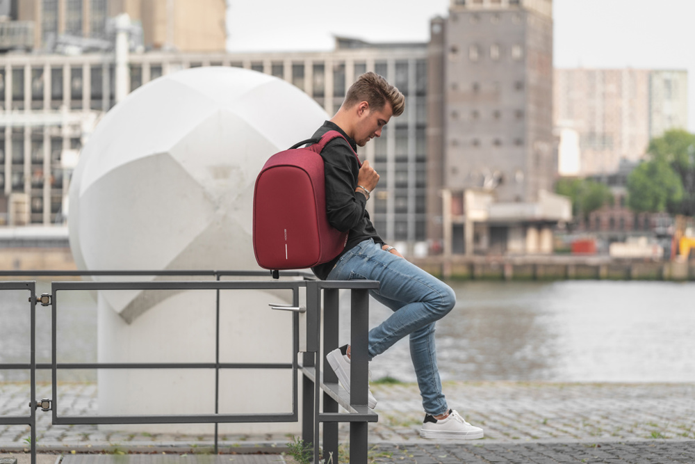 Bobby Hero Regular Anti-Diebstahl-Rucksack