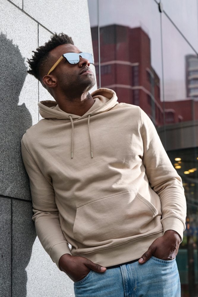 Prism Sonnenbrille aus RCS rec. Kunststoff mit Bambusbügeln