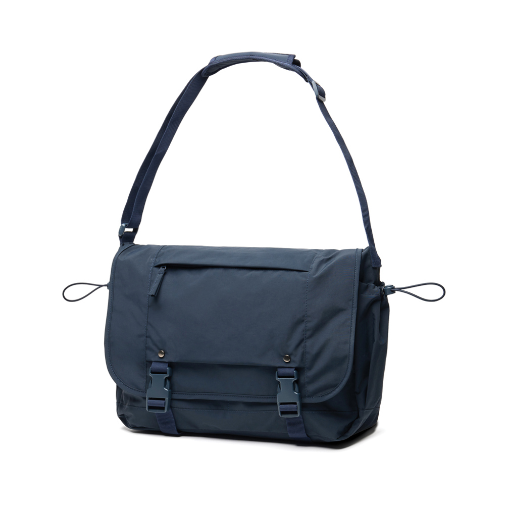 KENTO URBAN 15,6" Messenger aus RCS recyceltem Nylon
