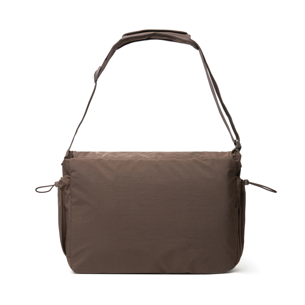 KENTO URBAN 15,6" Messenger aus RCS recyceltem Nylon